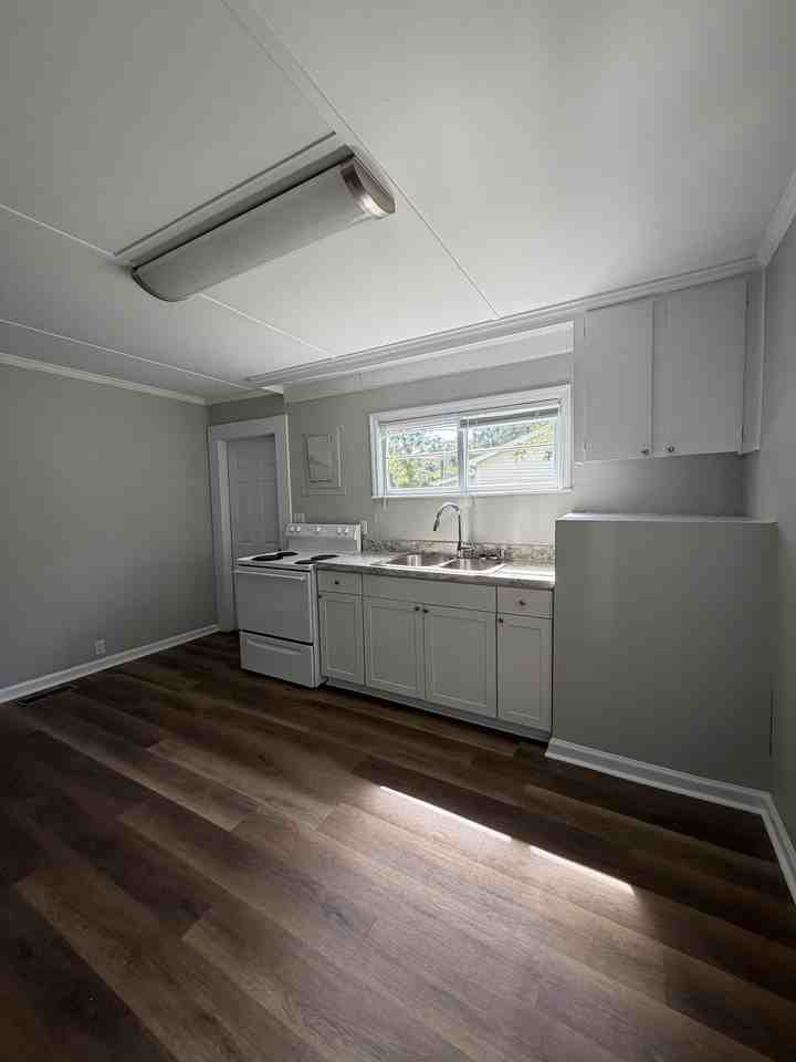 1310 Colony Rd #A - Photo 3 of 18