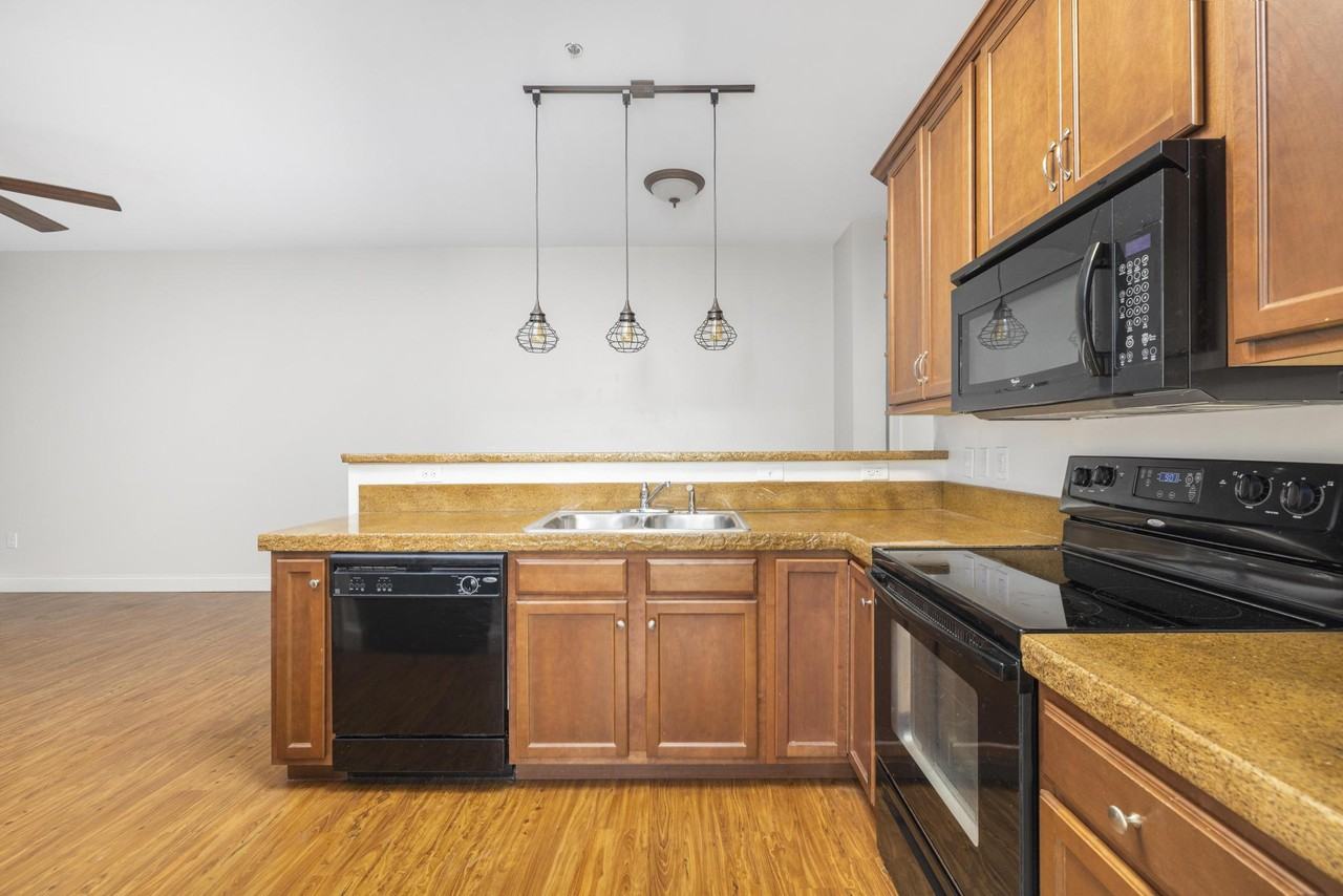 116 Tipton St #214