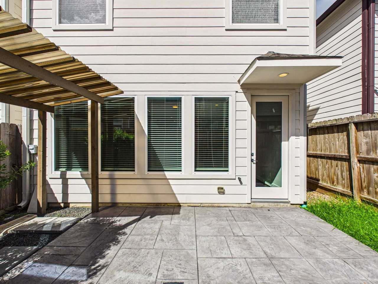 1414 Prince St - Photo 7 of 41