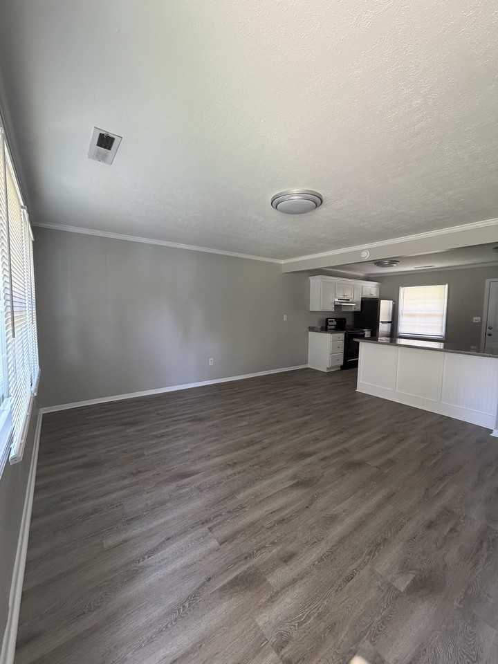 114 Longwood Ln #A - Photo 2 of 14