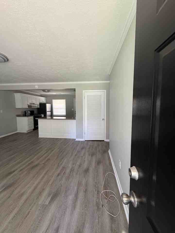 114 Longwood Ln #A - Photo 3 of 14