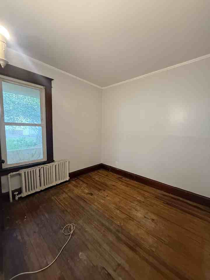 635 Myrtle Ave #1 - Photo 6 of 10