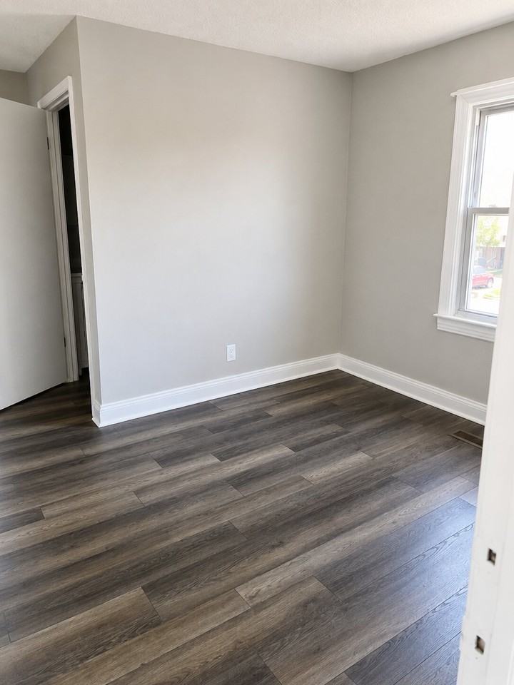 223 E Woodrow St #1 - Photo 3 of 8