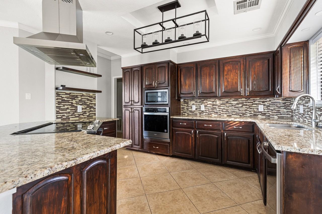 412 Meadow Mountain Dr #1 - Photo 4 of 12