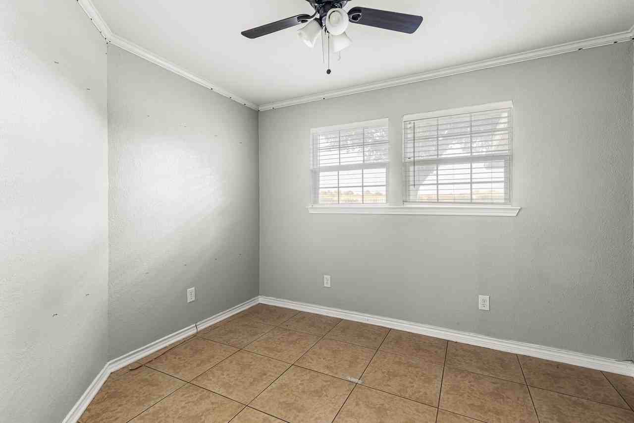 412 Meadow Mountain Dr #1 - Photo 5 of 12
