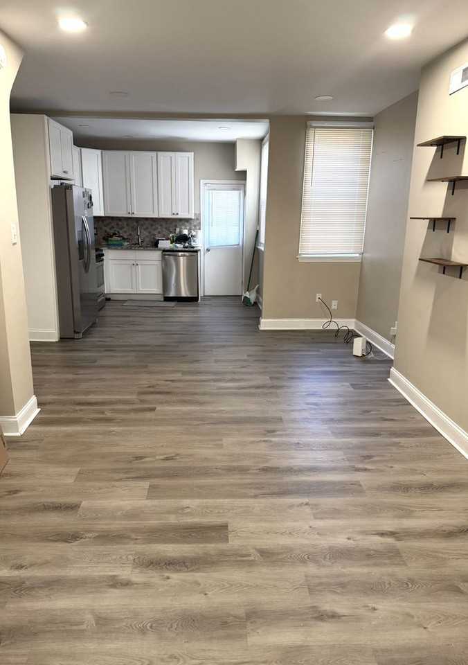 2614 Ingersoll St - Photo 6 of 29