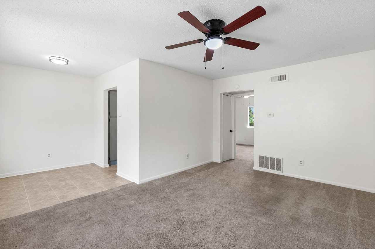 Chestnut Place Apartments - Photo 4 of 12