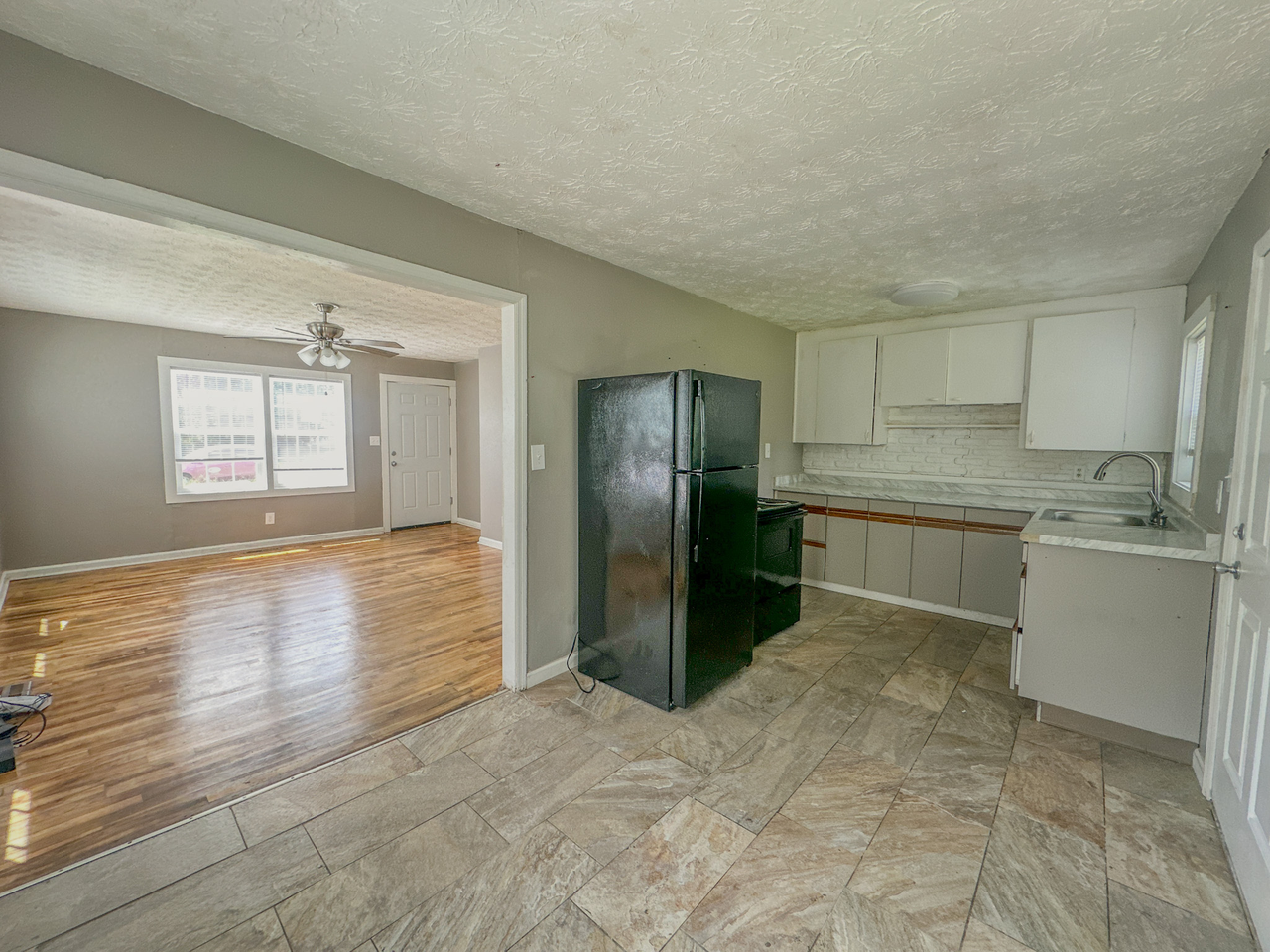804 E Cranford Ave #1 - Photo 4 of 18