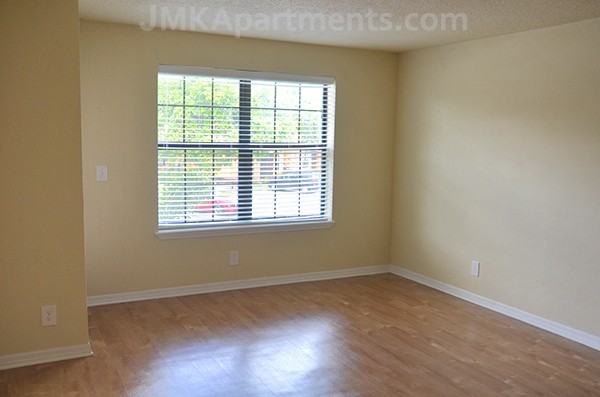 801 Northpoint Pkwy - Photo 2 of 12