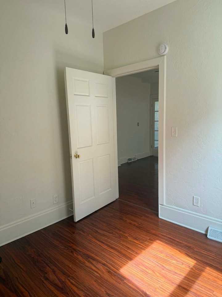 6018 22nd Ave - Photo 5 of 14