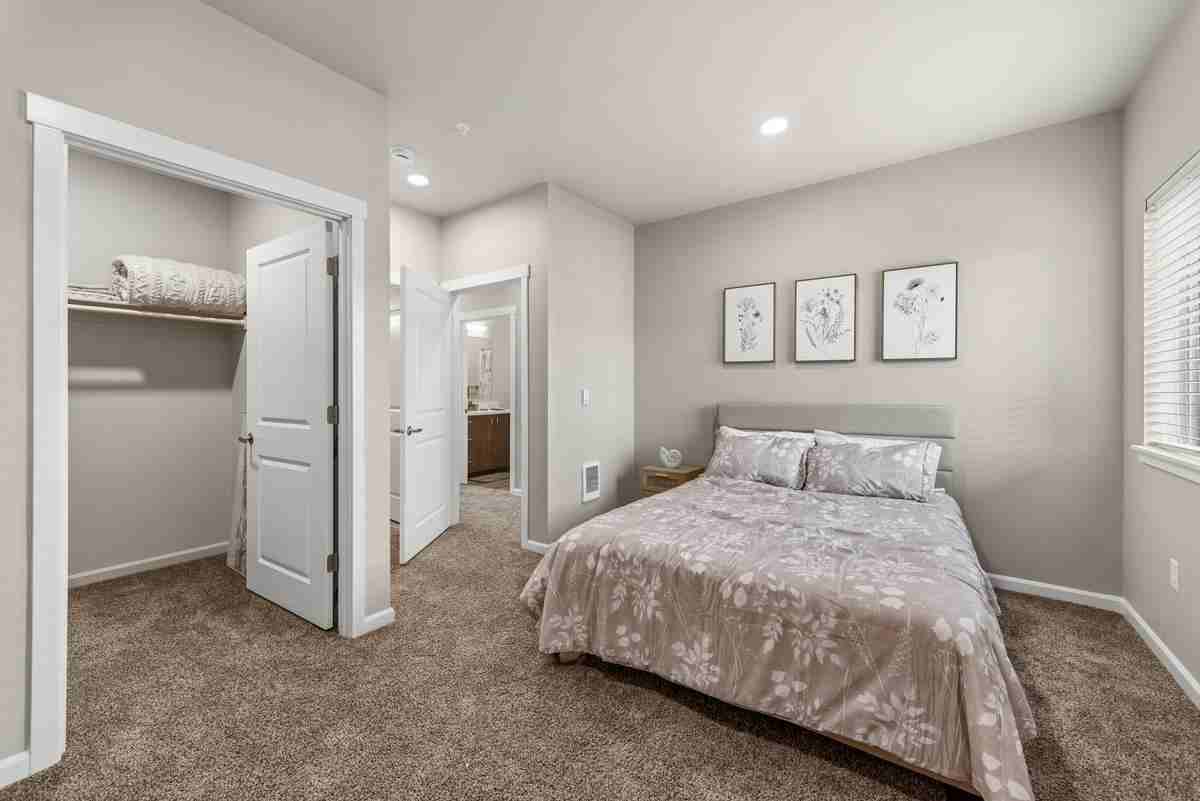 4040 Hayesville Dr Ne - Photo 6 of 18