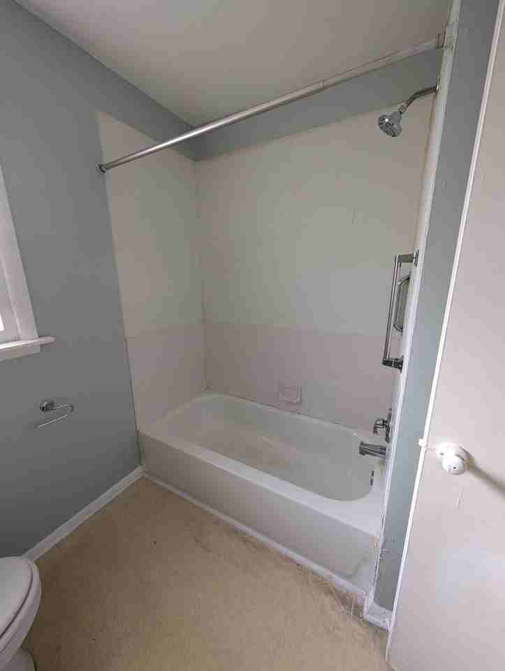 829 Se 14th St #1 - Photo 5 of 9