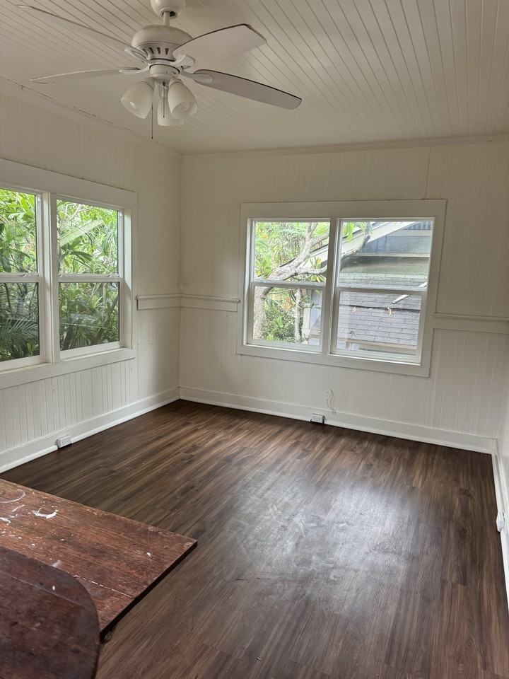 1429 Lusitana St #B - Photo 3 of 8