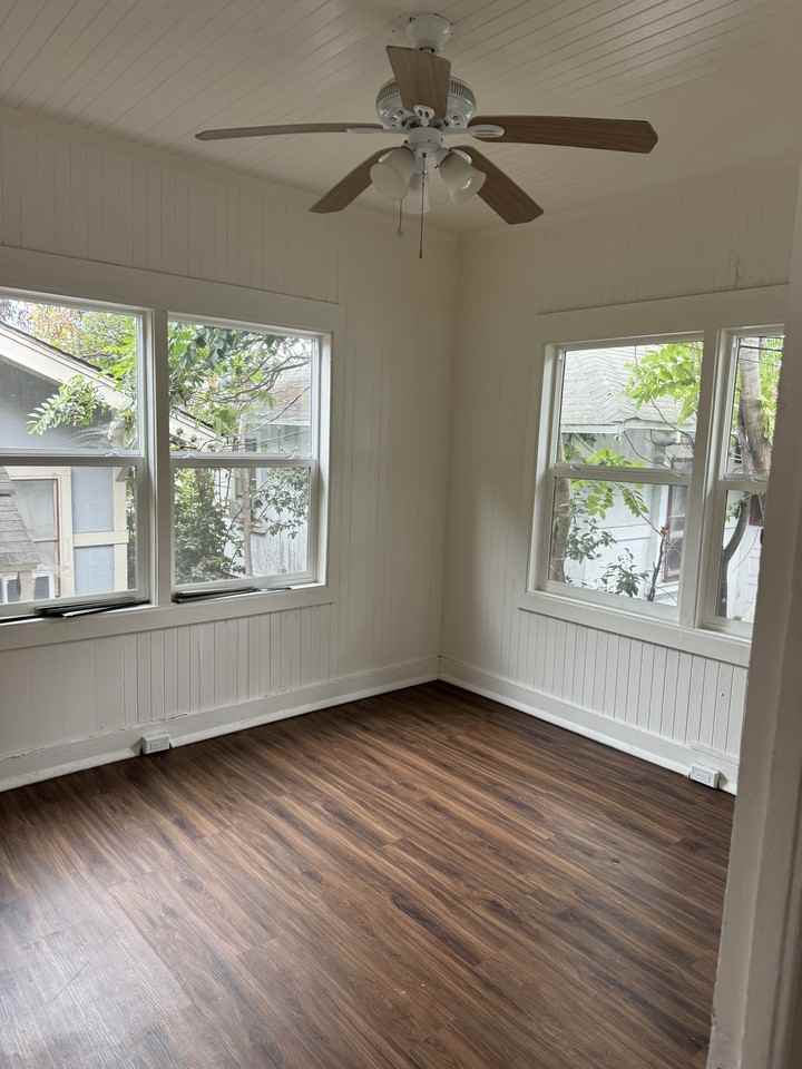 1429 Lusitana St #B - Photo 4 of 8