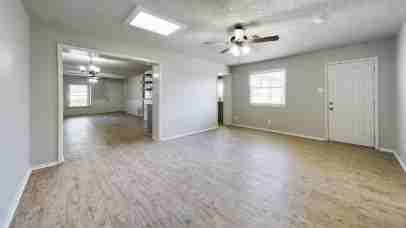 5613 44th St #1 - Photo 4 of 16