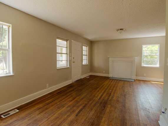 608 40th Pl #1 - Photo 3 of 8