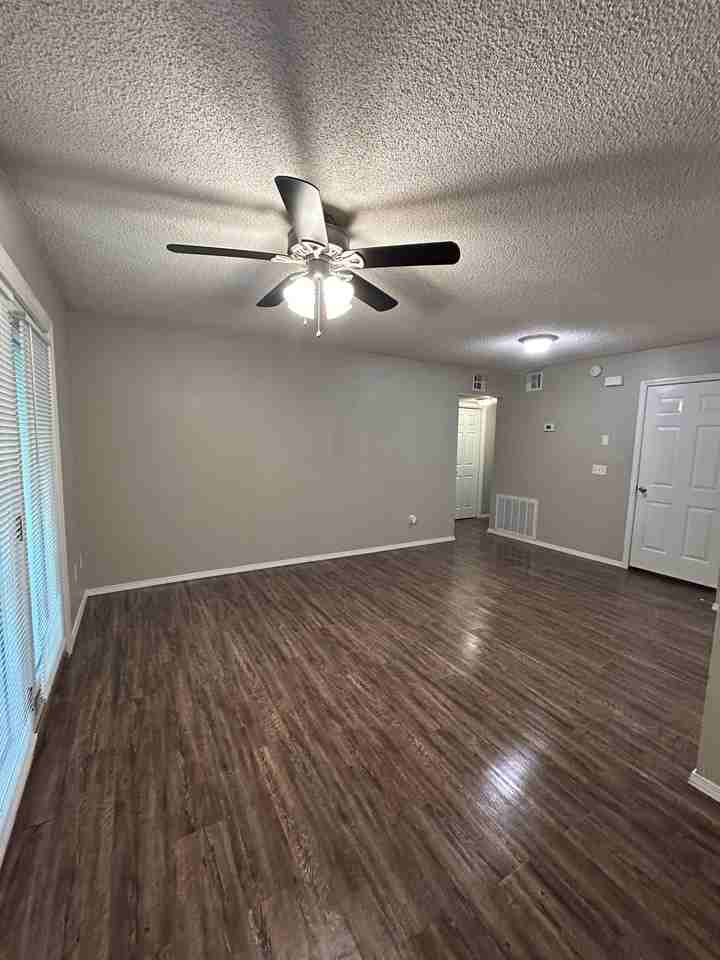 221 Brooke Lynn Dr #B - Photo 4 of 9