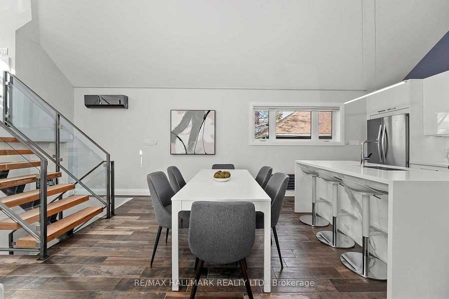 272 King Edward Avenue - Photo 4 of 25