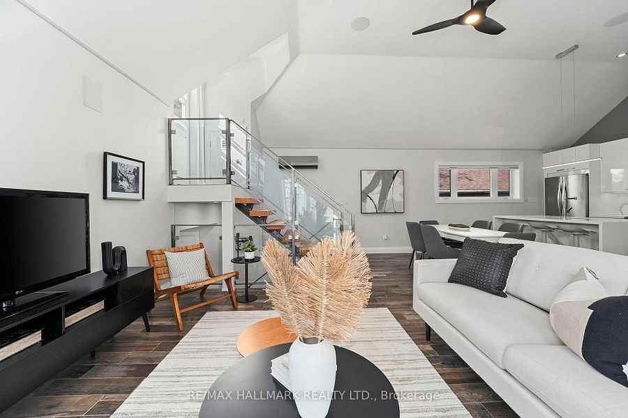 272 King Edward Avenue - Photo 2 of 25