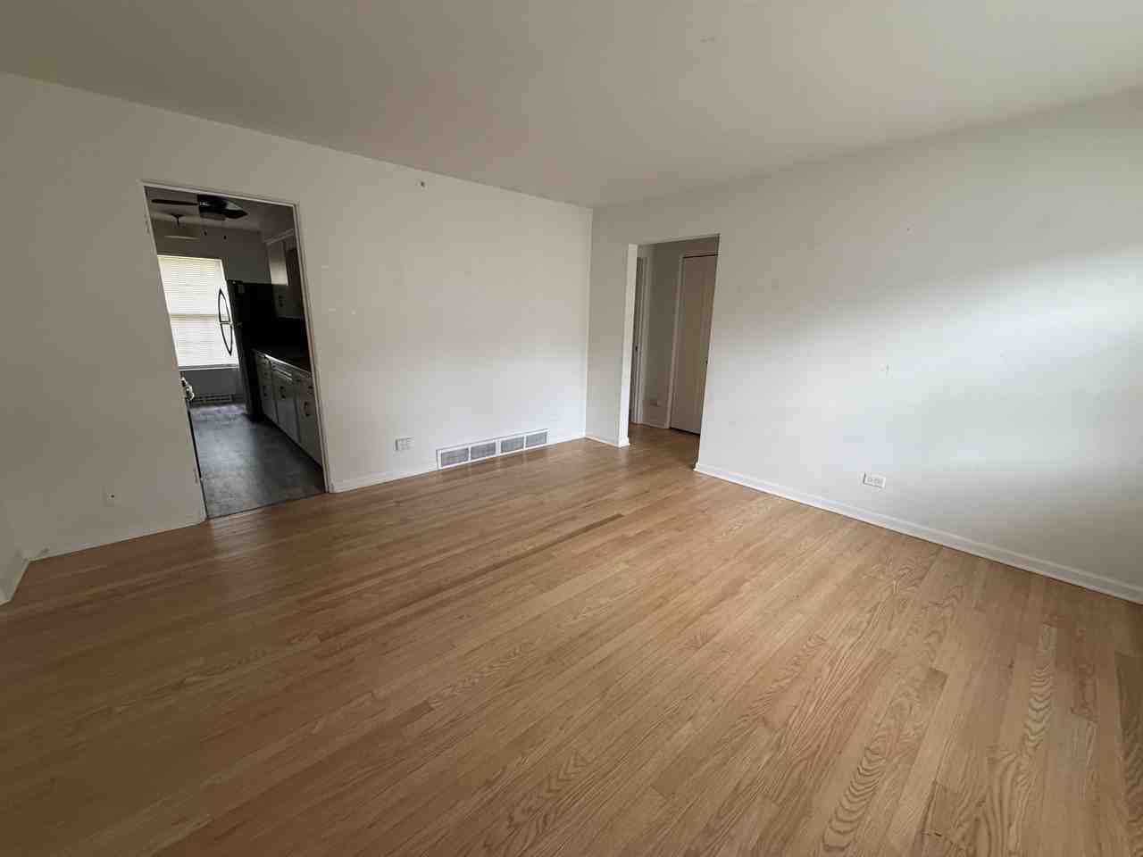 35 E North Ave #35-1 - Photo 7 of 12
