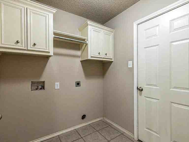 6903 8th St #1 - Photo 4 of 8