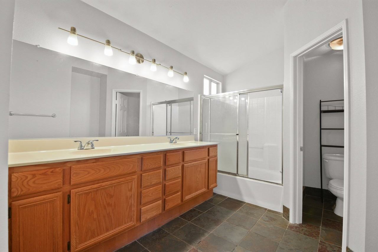 1253 Taft Ln - Photo 6 of 17