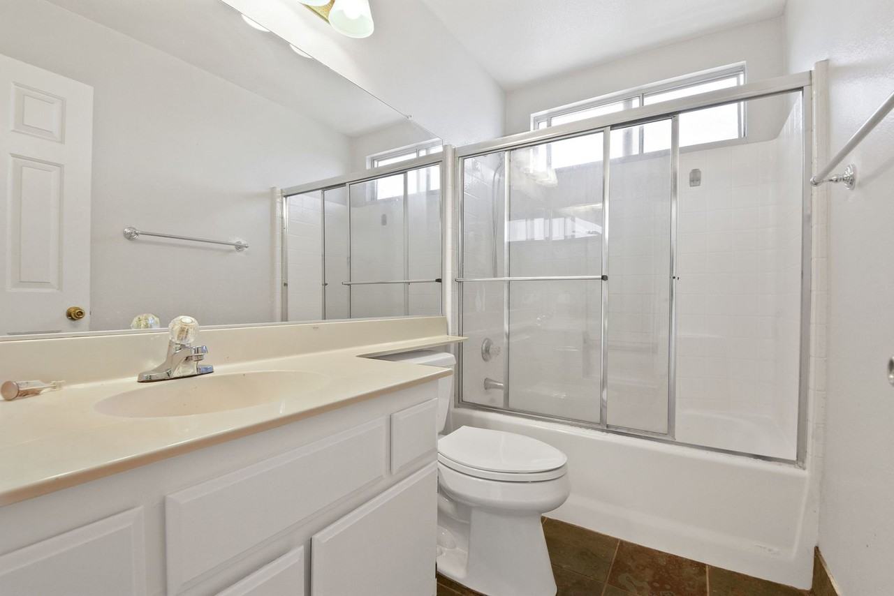 1253 Taft Ln - Photo 7 of 17