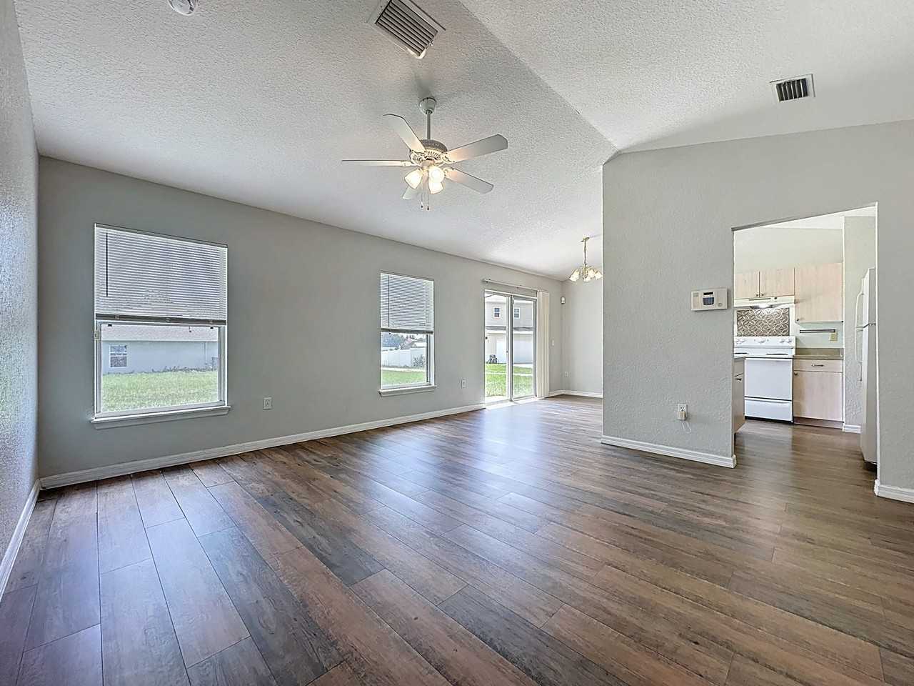 424 Danube Dr #1 - Photo 5 of 39