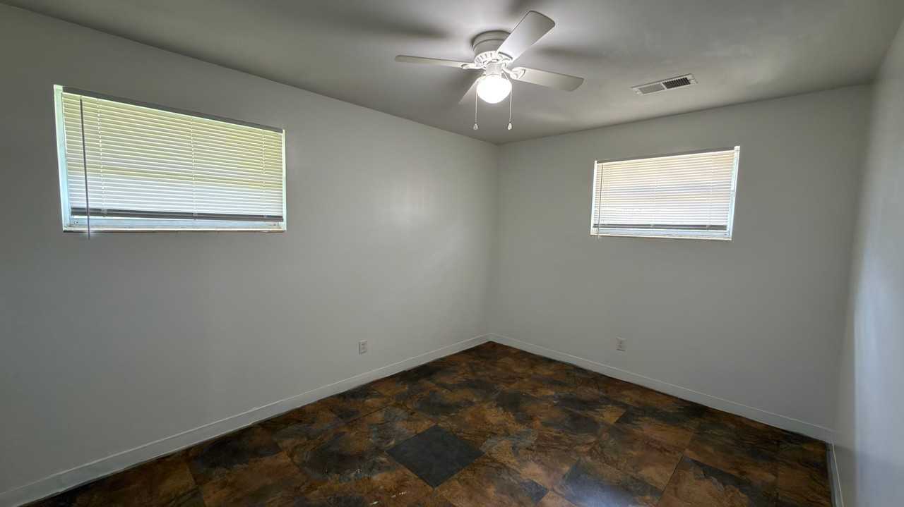 1635 Memminger AvenueUnit B #B - Photo 7 of 20
