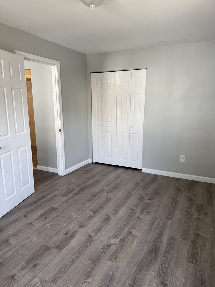 104 Choate StreetUnit 5 #5 - Photo 5 of 11