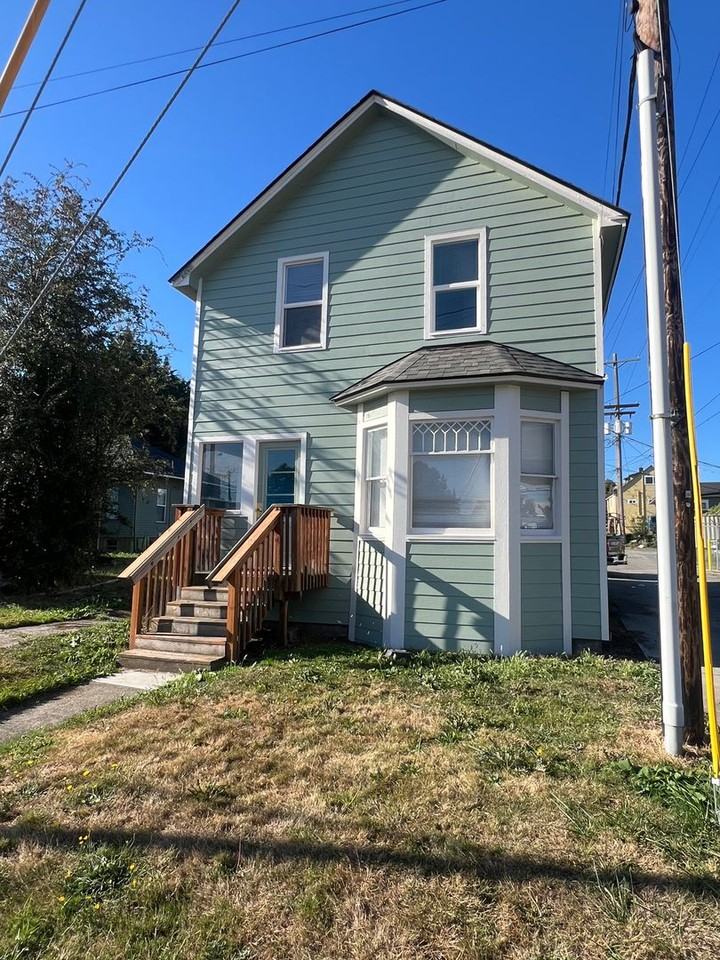 410 E Champion St - Photo 2 of 13