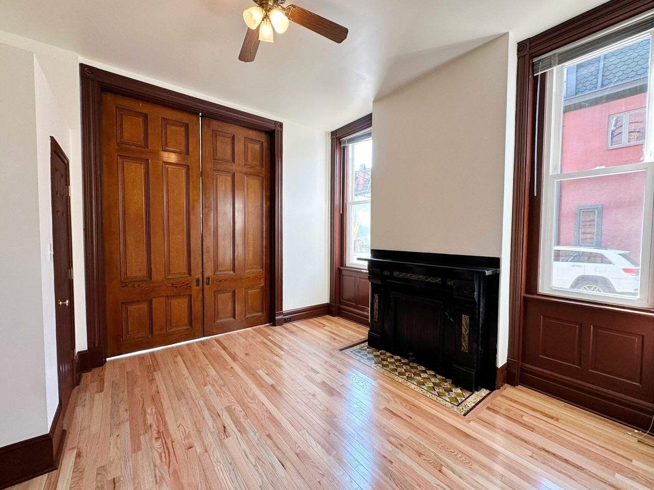 1607 Sarah St #1 - Photo 2 of 24