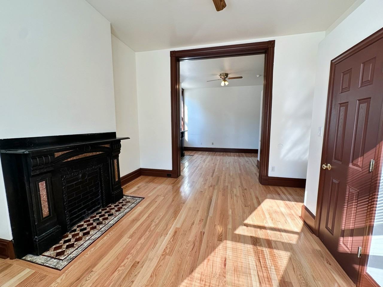 1607 Sarah St #1 - Photo 7 of 24