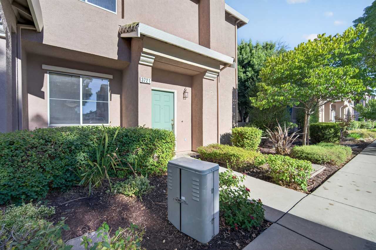 3721 Jasmine Cir #1 - Photo 2 of 9