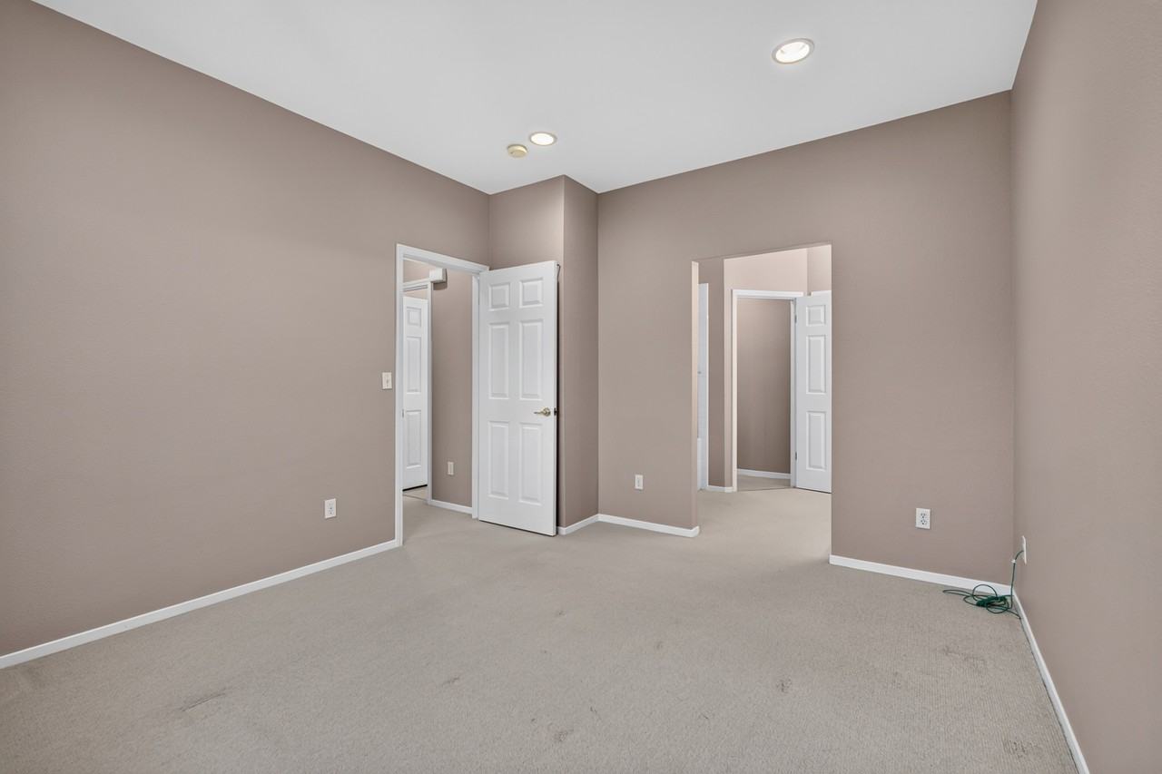 3721 Jasmine Cir #1 - Photo 6 of 9
