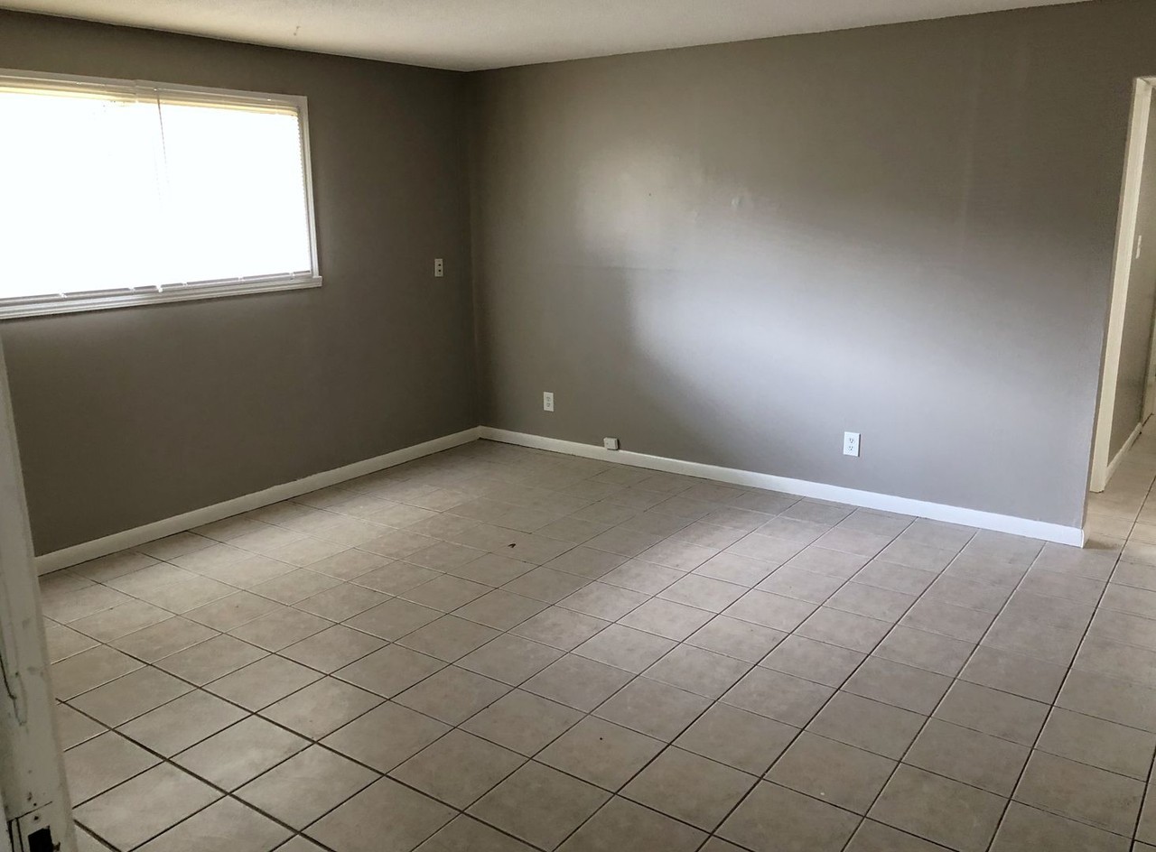 708 N. 13th Terrace - Photo 2 of 23