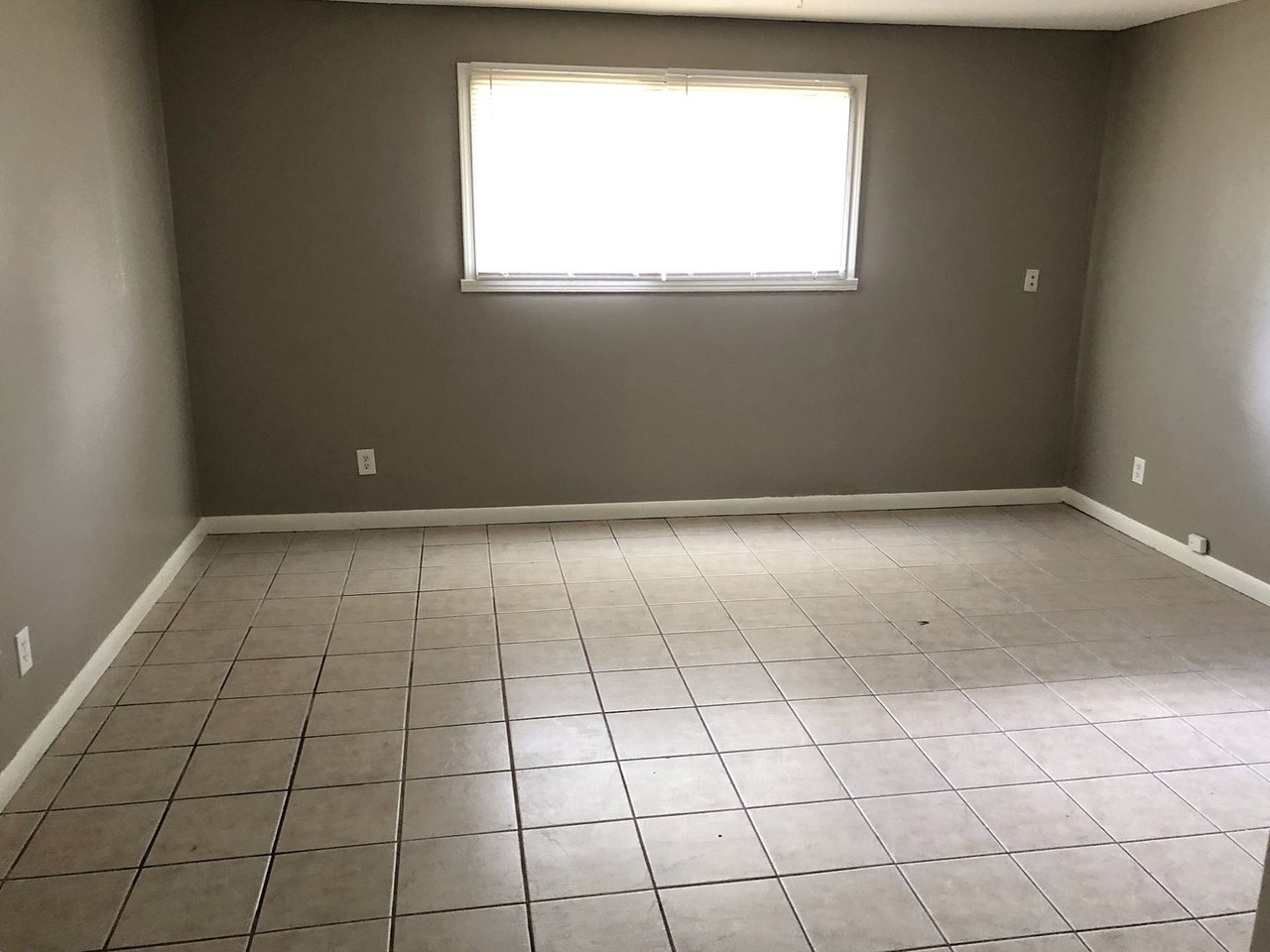 708 N. 13th Terrace - Photo 3 of 23