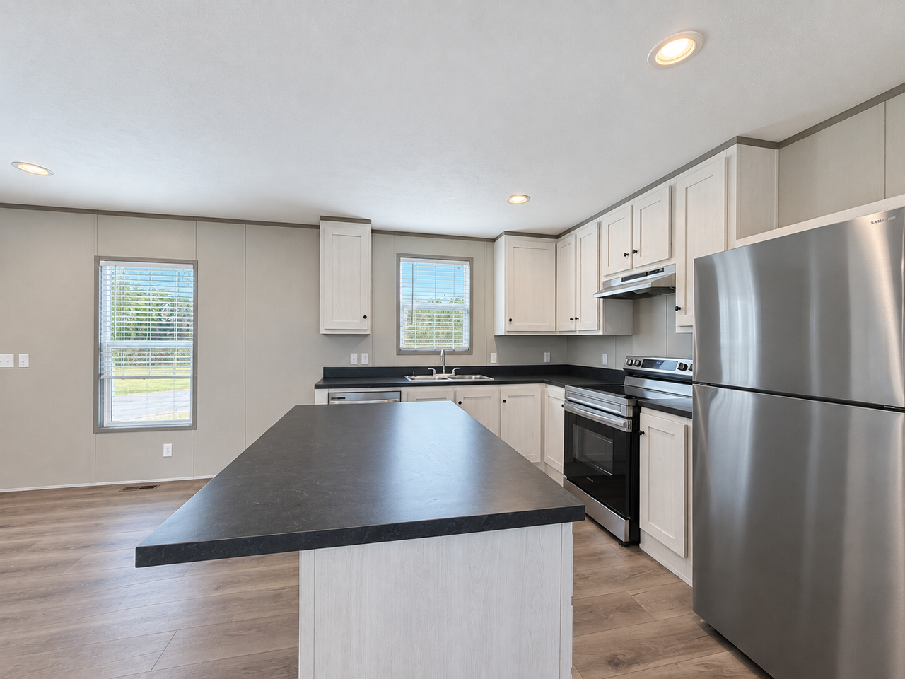 104 Pine Cone Dr - Photo 5 of 25