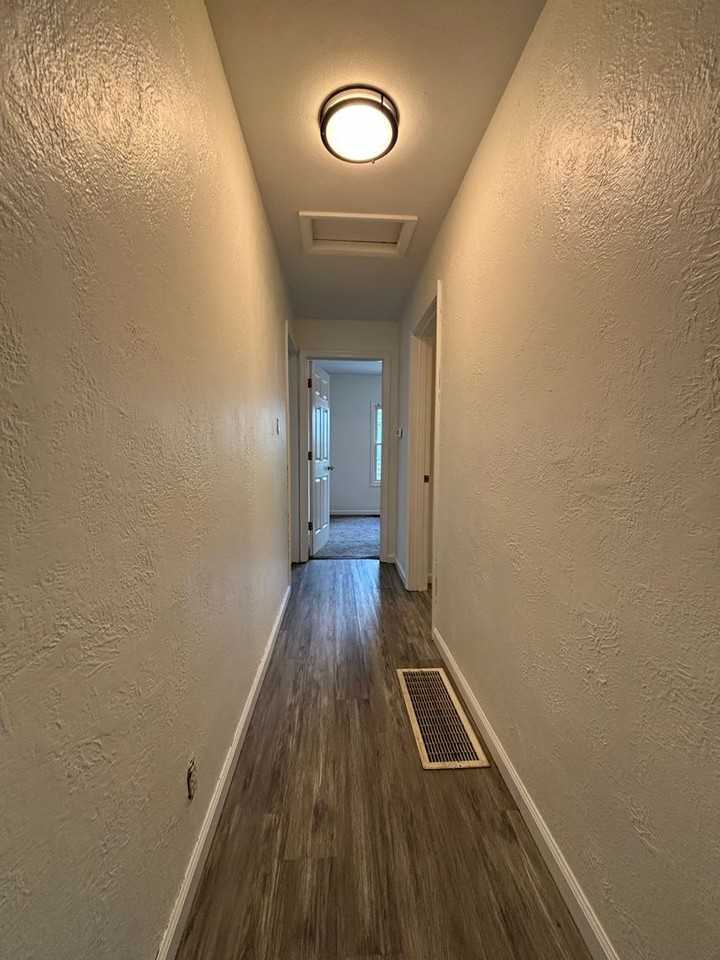 103 Brookside Dr - Photo 6 of 17