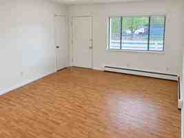 featured image of 910 Iowa Ave