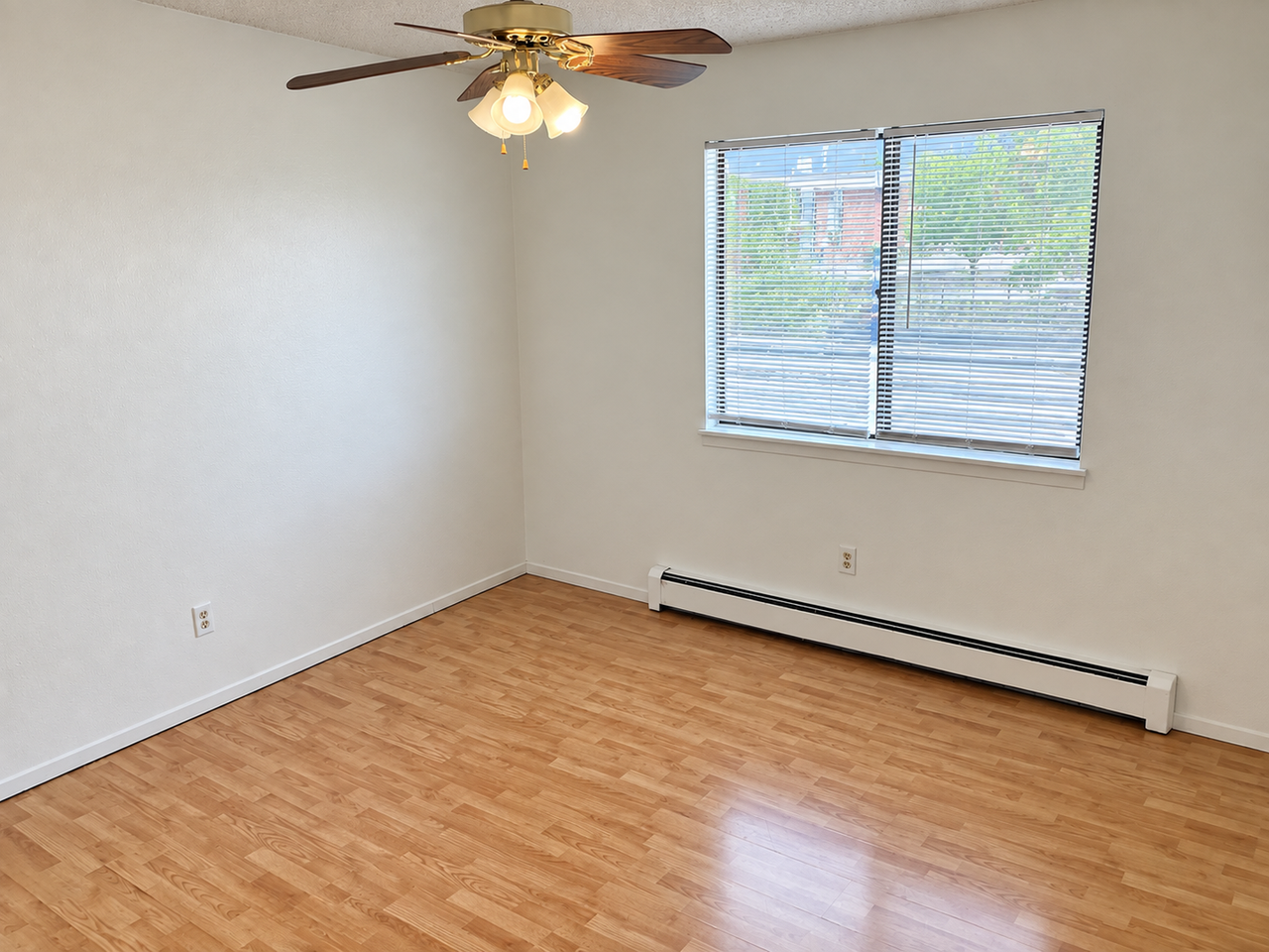 910 Iowa Ave. - Photo 5 of 10