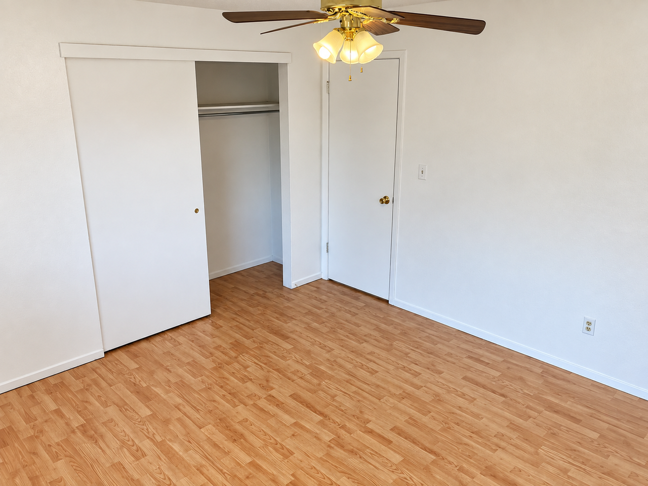 910 Iowa Ave. - Photo 6 of 10