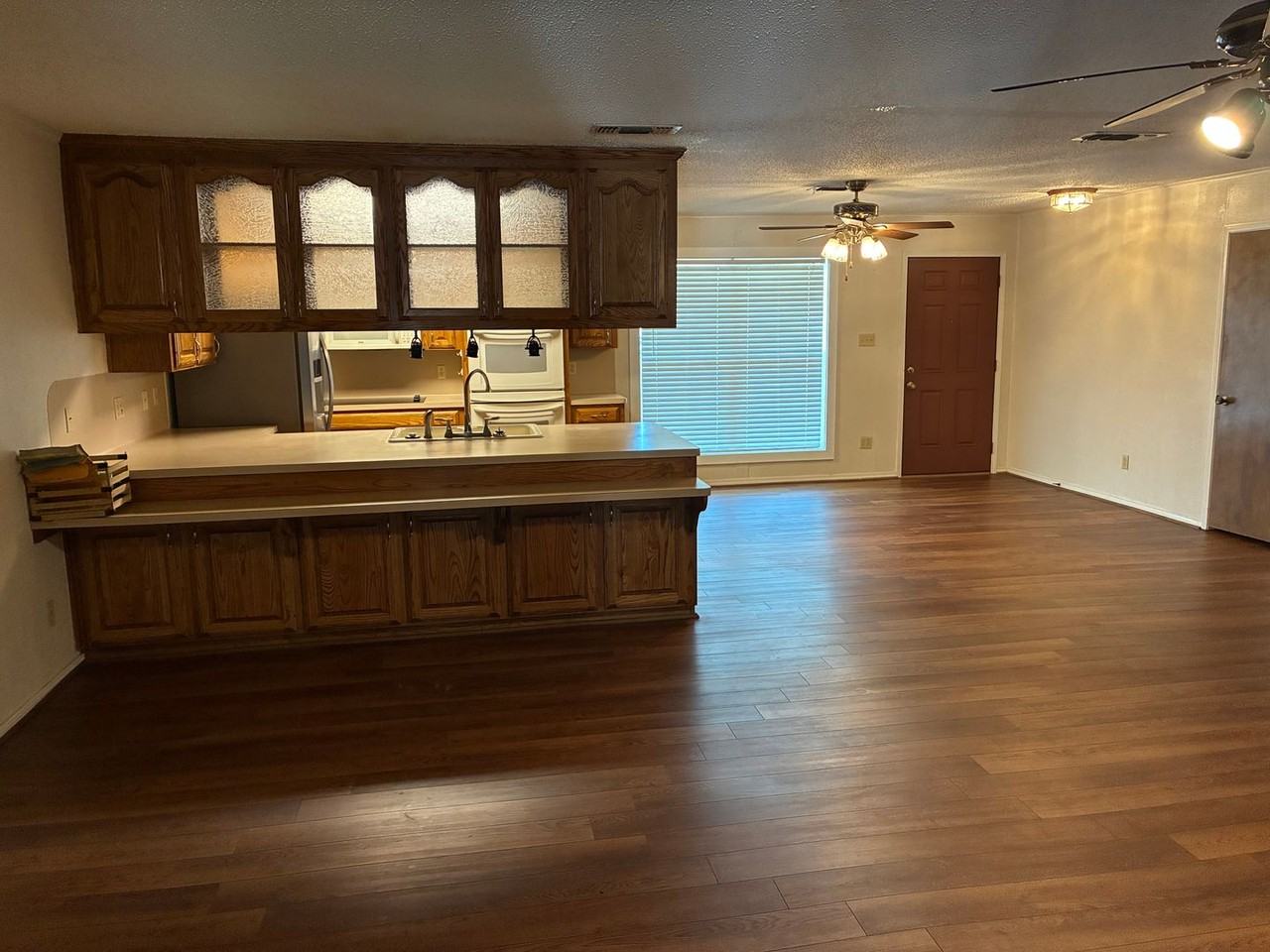 415 Rosewood St - Photo 2 of 17