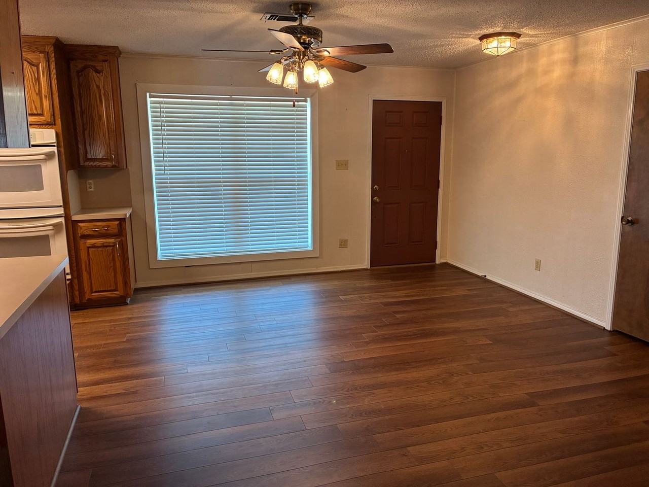 415 Rosewood St - Photo 3 of 17