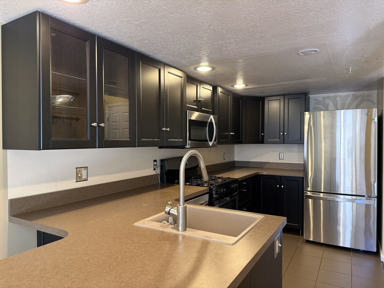 3065 Elk Run Dr - Photo 3 of 18