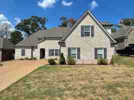 featured image of 688 Dudley Dr