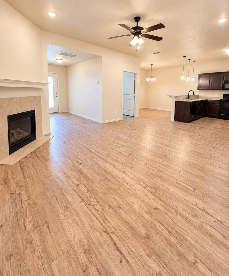 3205 113th St - Photo 3 of 14