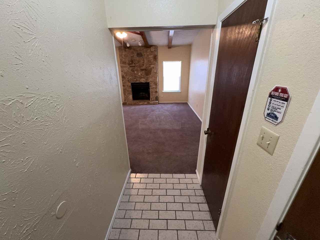 2607 Poage Ave - Photo 2 of 21