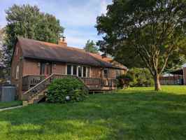 featured image of 1009 Circle Dr