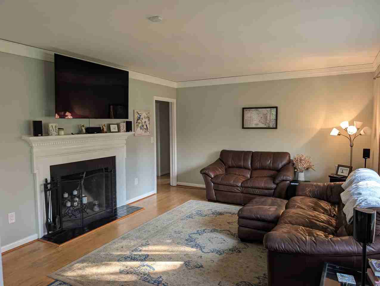 1009 Circle Dr - Photo 2 of 22